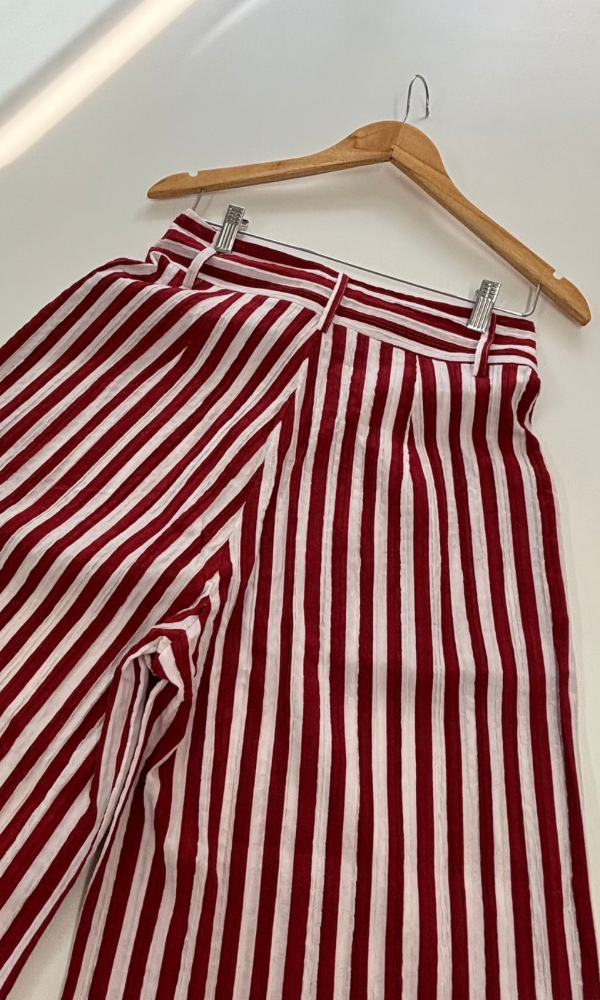 CALÇA LAYSE LISTRADA VERMELHA